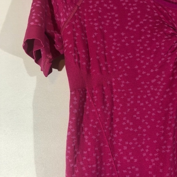 Lucy pink athletic top - Picture 3 of 7